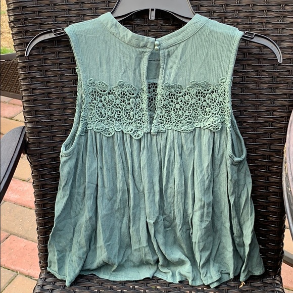 Romeo+Juliet Couture - Picture 2 of 4